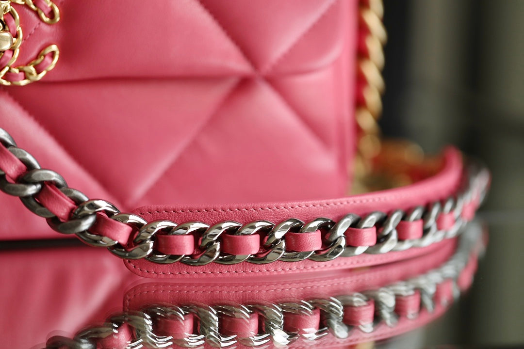Chanel 19 Flap Bag Medium Pink - 30cm product image 3, provided for visual reference and product detail review