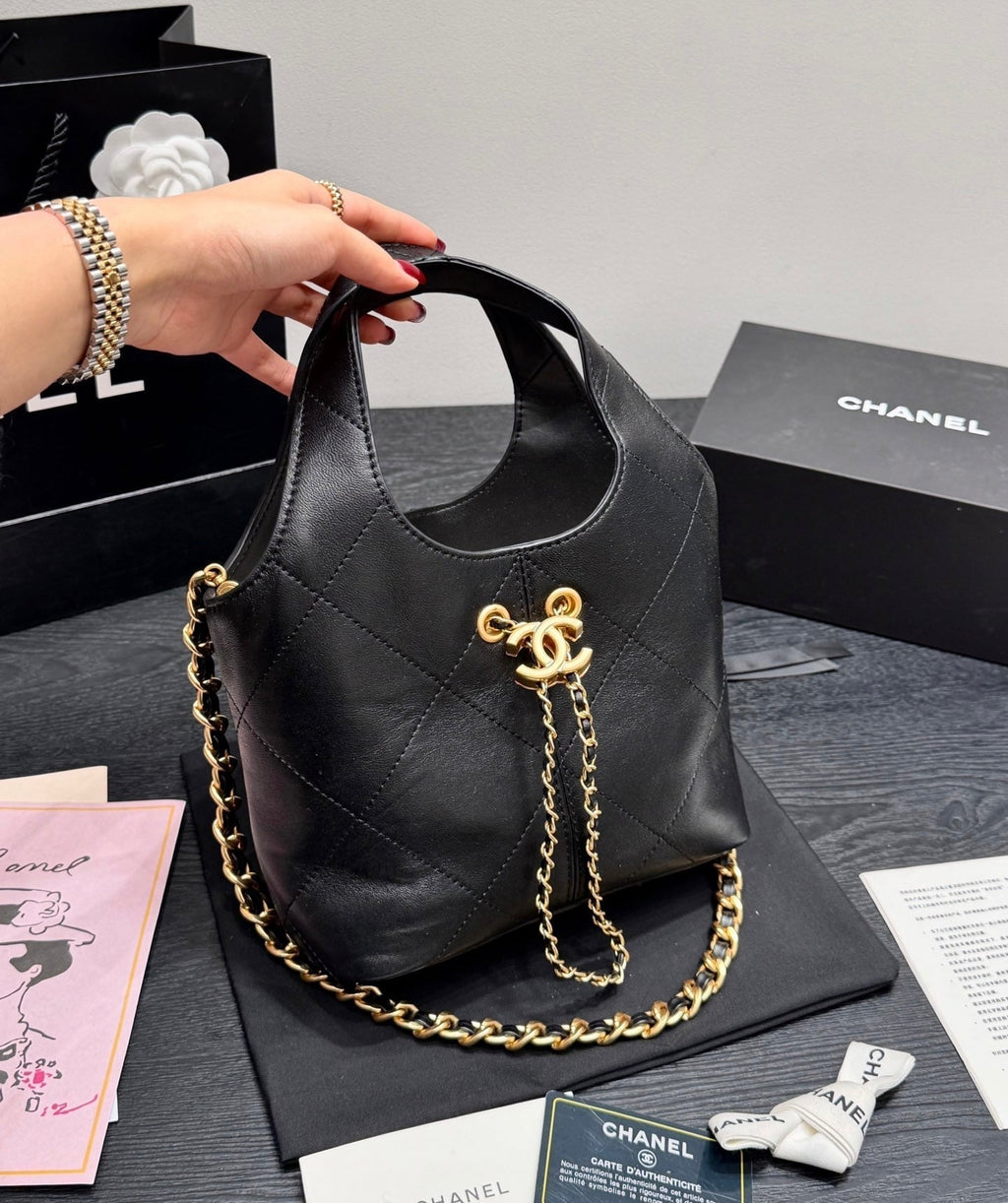 Serenityll 200107 Chanel Bag product image 2, provided for visual reference and product detail review