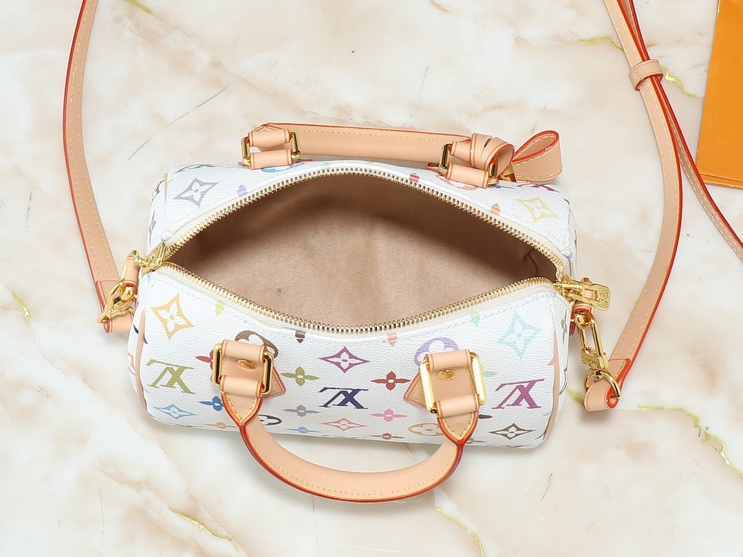 Louis Vuitton LV Speedy Bandouliere 20 Handbag product image 19, provided for visual reference and product detail review