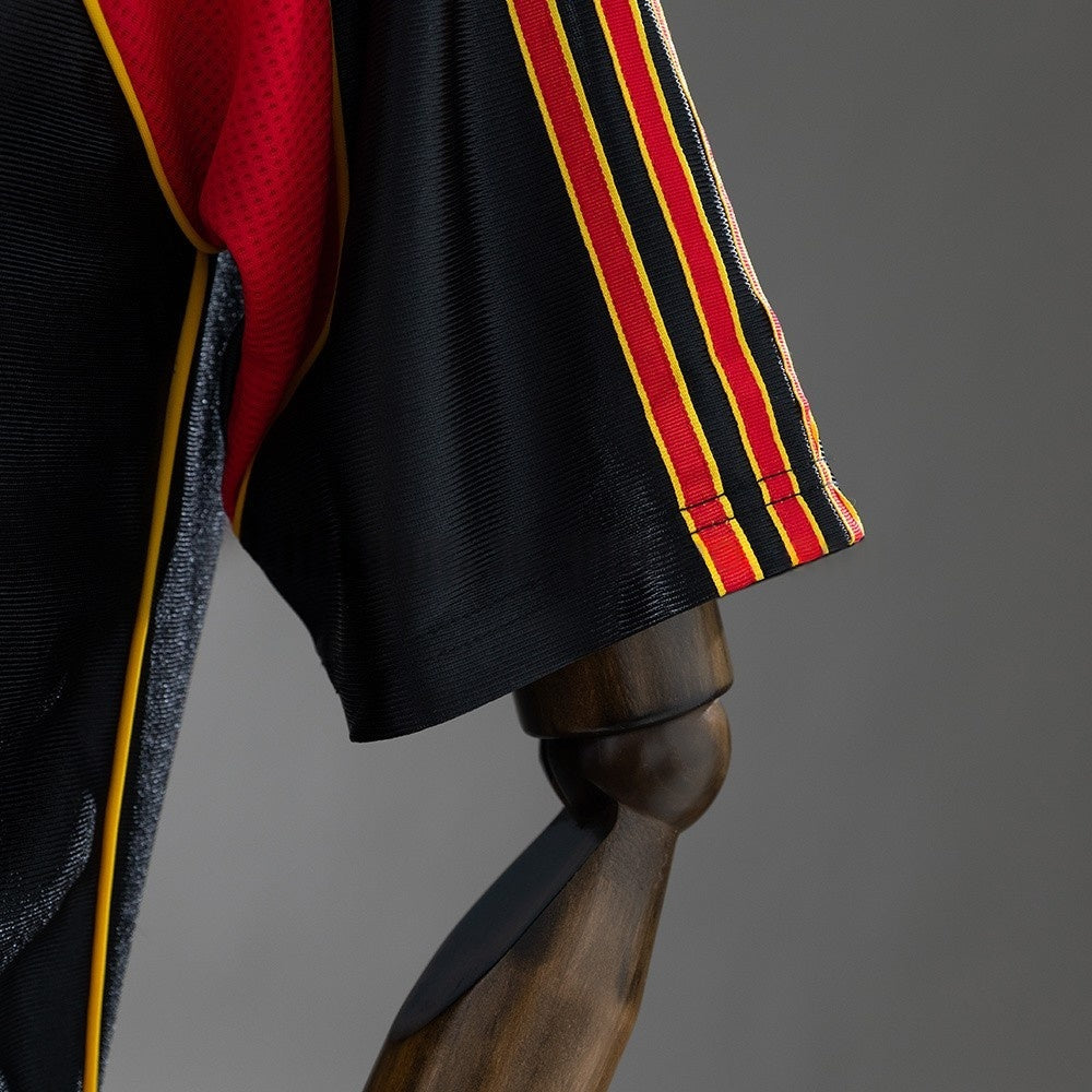 Galatasaray Jersey 1999-00 Third Retro Football Kit product image 4