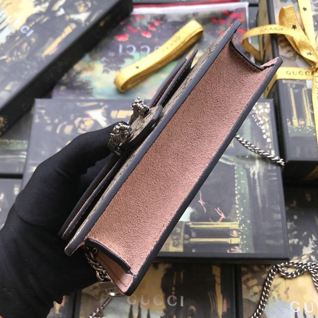Gucci Dionysus GG Supreme Super Mini Bag product image 3, provided for visual reference and product detail review
