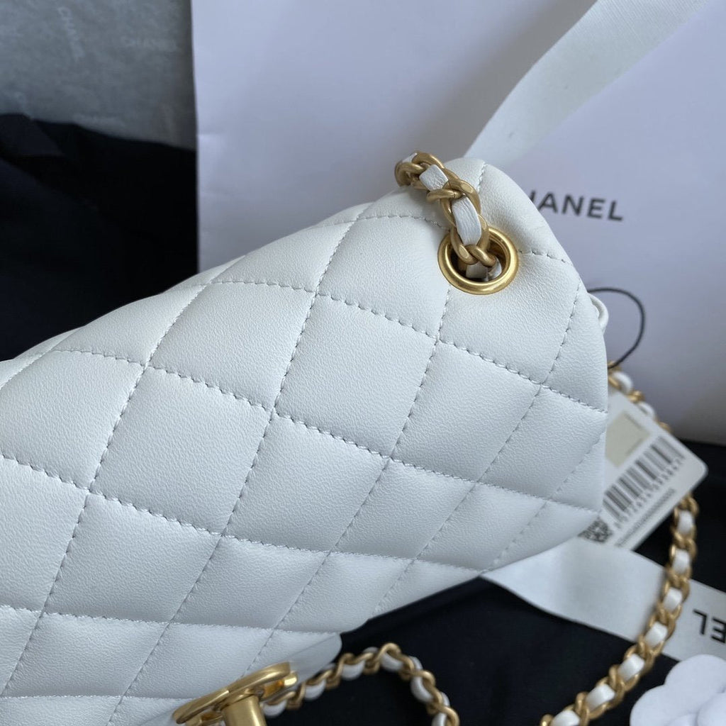 Chanel Pearl Crush Mini Flap Bag product image 6, provided for visual reference and product detail review