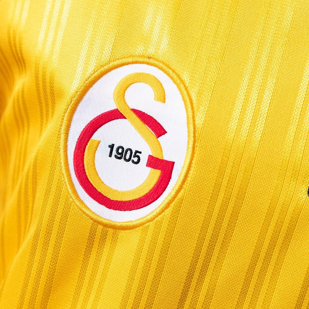 Galatasaray Jersey 1997-98 Home Retro Football Kit product image 4