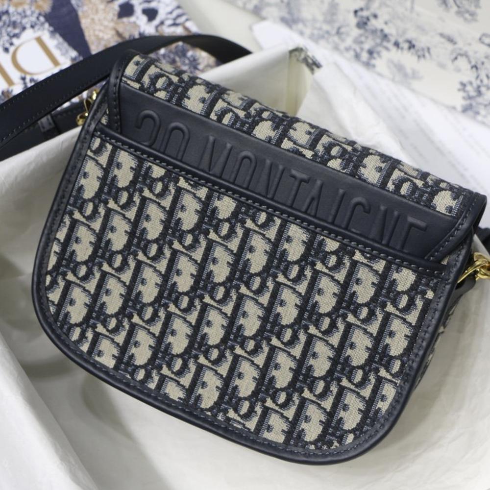 Medium Dior Bobby Bag product image 5, provided for visual reference and product detail review