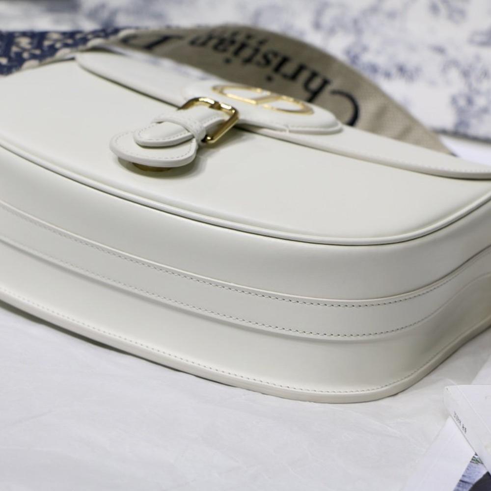 Medium Dior Bobby Bag product image 4, provided for visual reference and product detail review