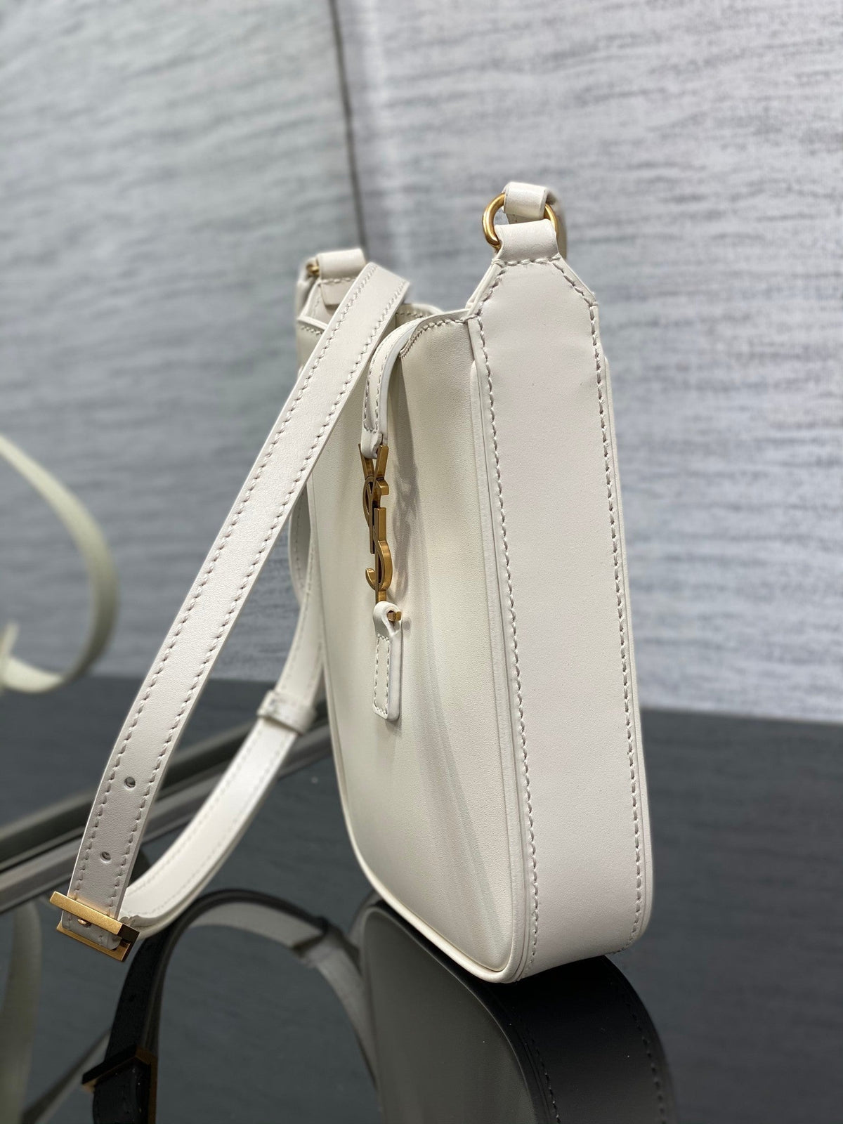 YSL Le 5 a 7 Mini White Bag product image 2, provided for visual reference and product detail review