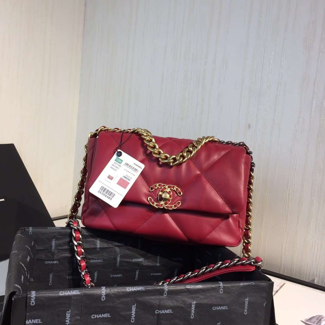 Chanel 19 Flap Bag product image 1, provided for visual reference and product detail review