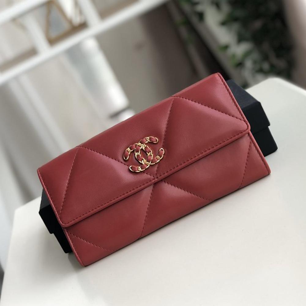 Chanel 19 Quilted Flap Wallet - Red product image 1, provided for visual reference and product detail review