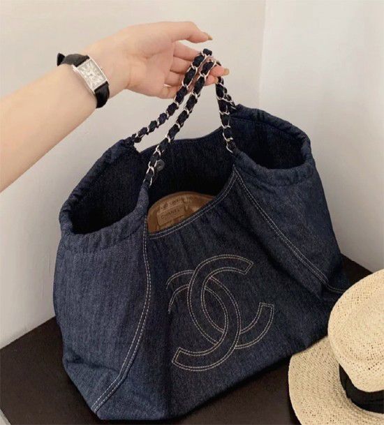 YSL Large Capacity Denim Tote Bag - Demin product image 3, provided for visual reference and product detail review