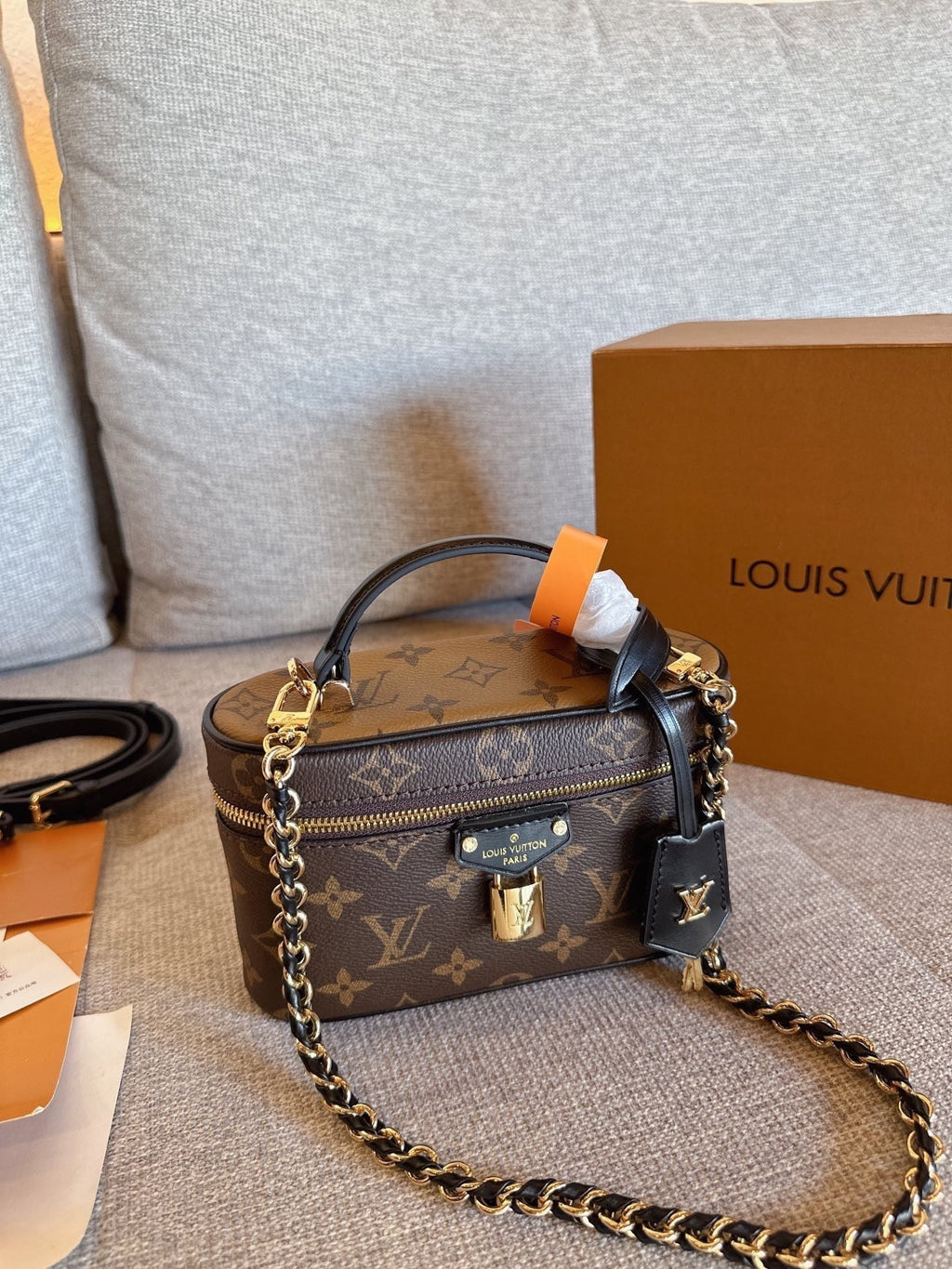 Serenityll 2001121 LV Bag 19cm product image 2, provided for visual reference and product detail review