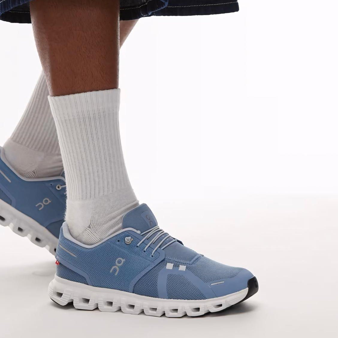 On Cloud 6 Chambray White Lifestyle Sneakers product image 2, provided for visual reference and product detail review
