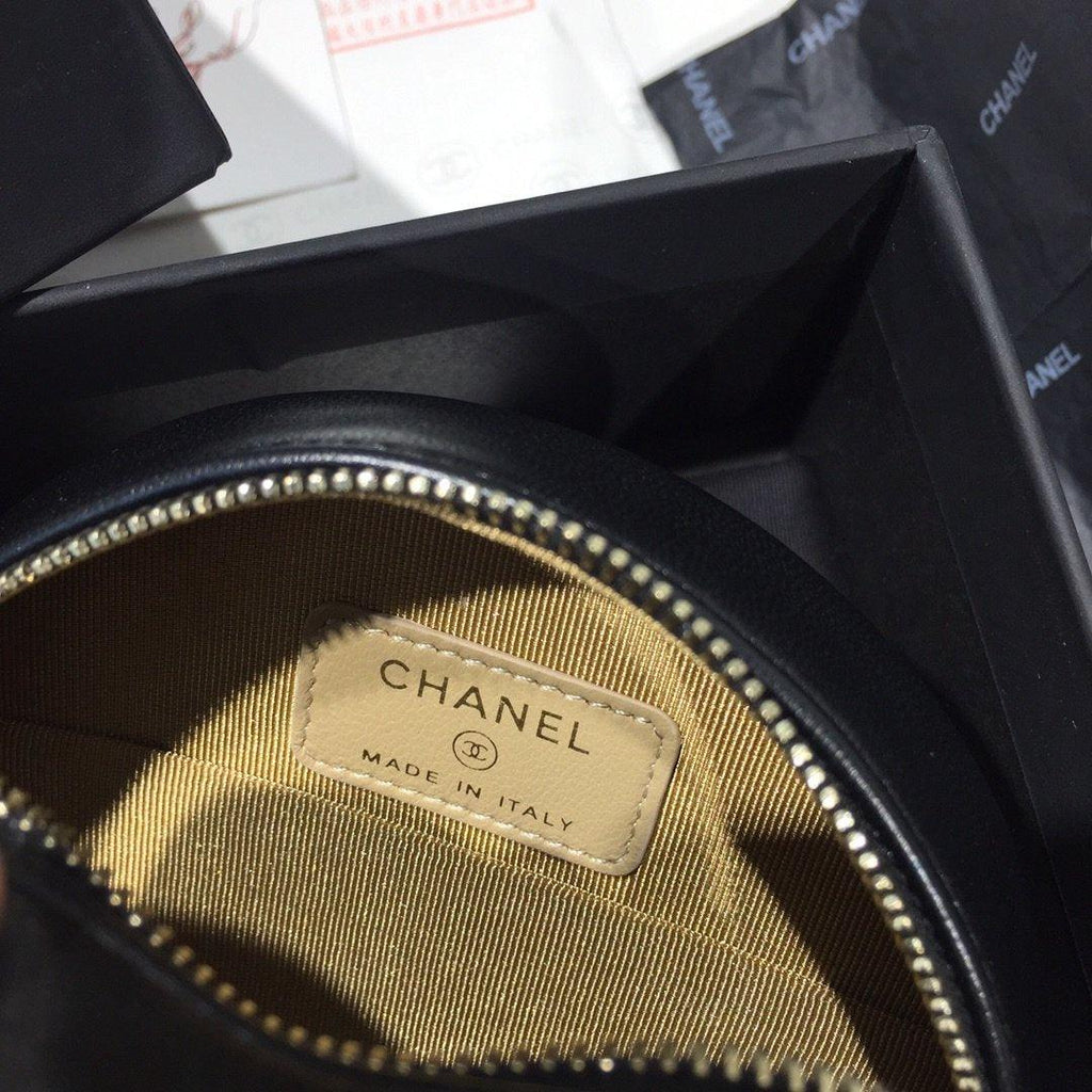 Chanel Pearl Round Clutch with Chain - Black product image 9, provided for visual reference and product detail review