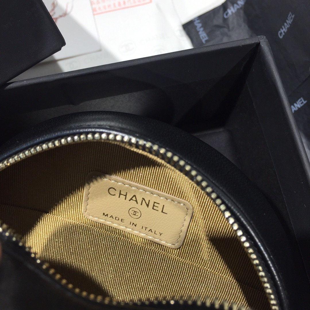 Chanel Pearl Round Clutch with Chain - Black product image 9, provided for visual reference and product detail review
