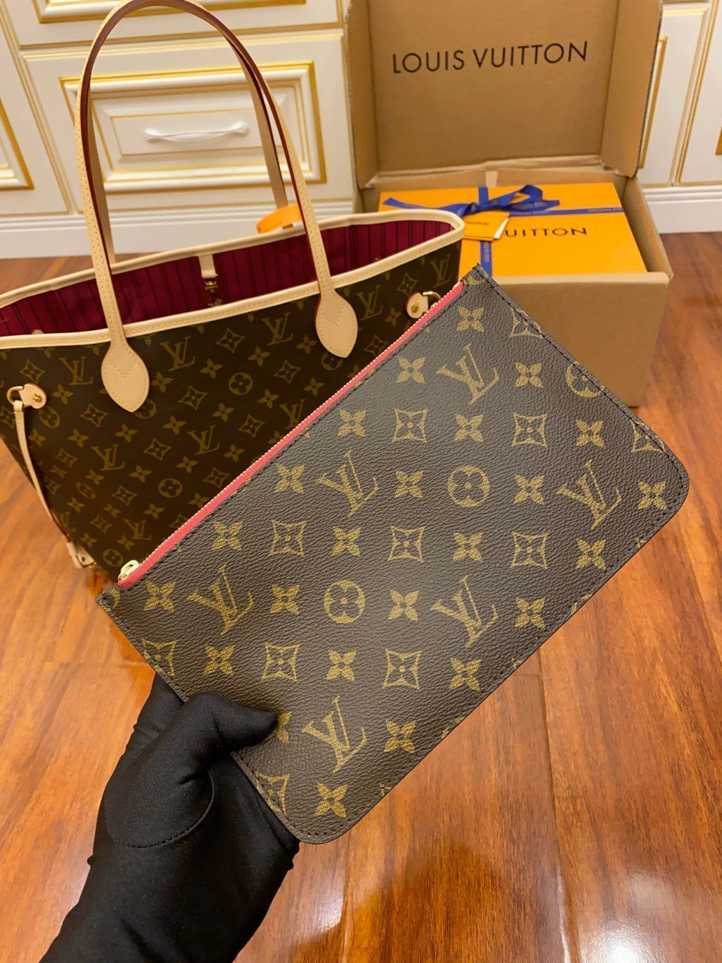 Louis Vuitton Tote Leather Bag - Khaki product image 3, provided for visual reference and product detail review