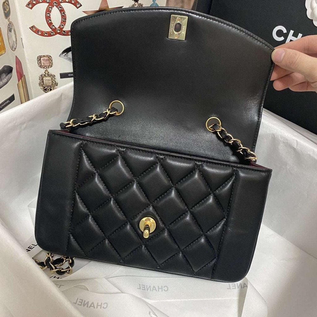 Chanel Flap Bag Black product image 5, provided for visual reference and product detail review