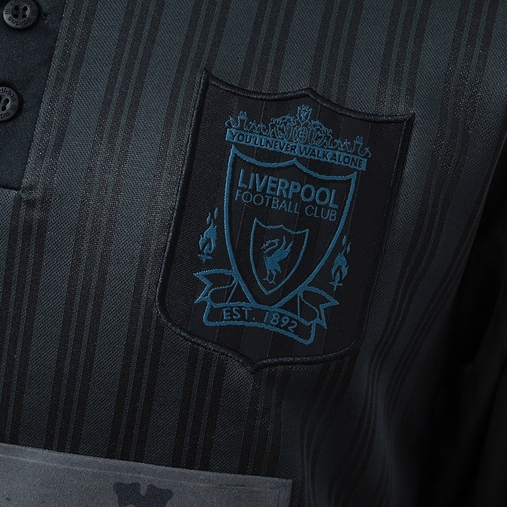 Retro Liverpool Black Jersey 1995-96 Long Sleeves Football product image 5