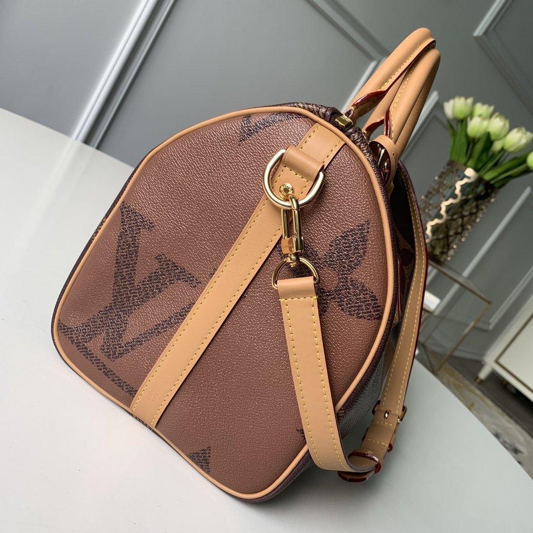 Louis Vuitton Giant Monogram Speedy Bag product image 5, provided for visual reference and product detail review