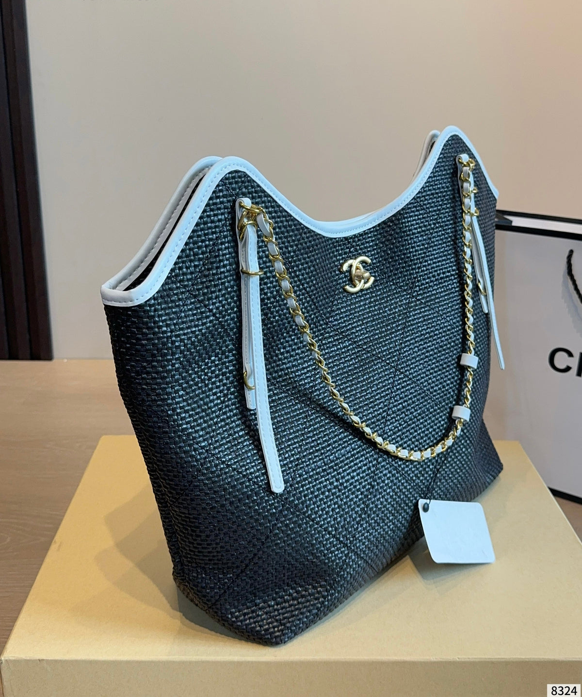 Serenityll 2001110 Chanel Bag product image 3, provided for visual reference and product detail review