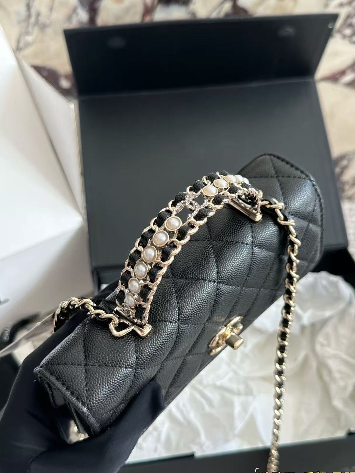 Serenityll 200104 Chanel Bag product image 2, provided for visual reference and product detail review