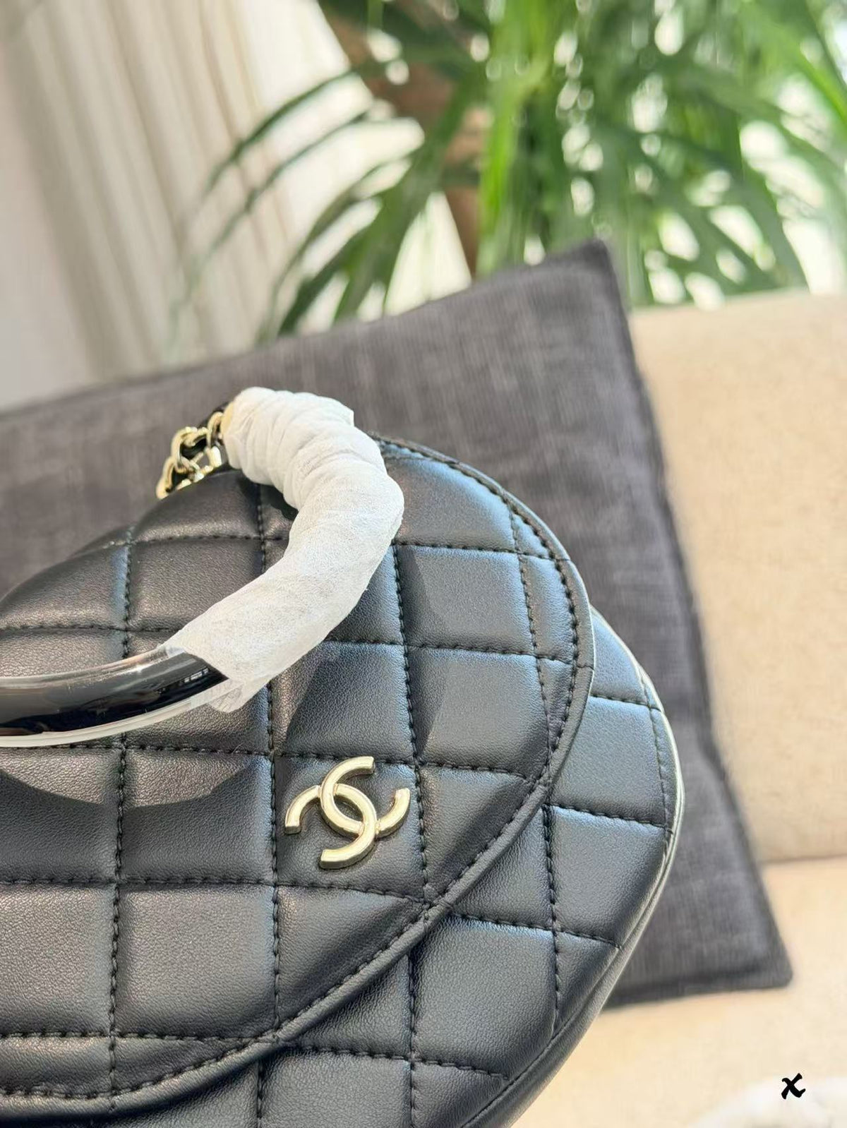 Serenityll 2001119 Chanel Bag product image 3, provided for visual reference and product detail review