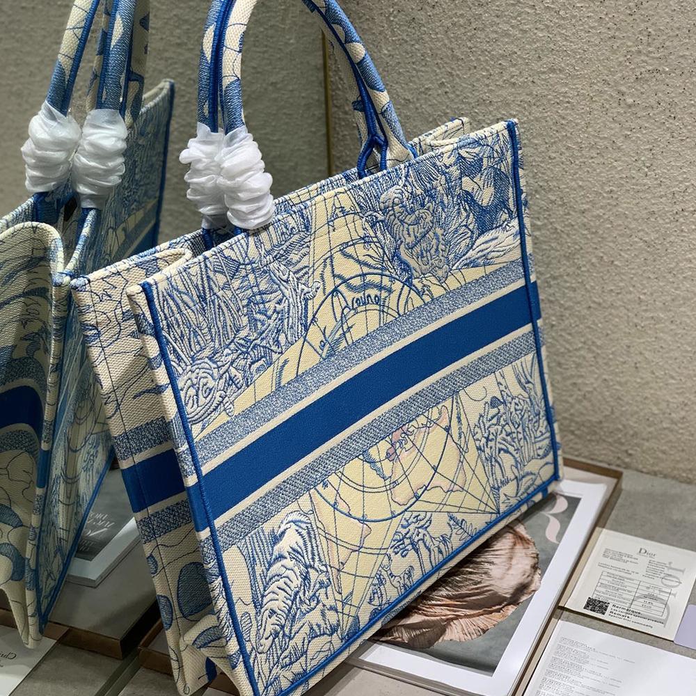Dior Book Tote product image 8, provided for visual reference and product detail review