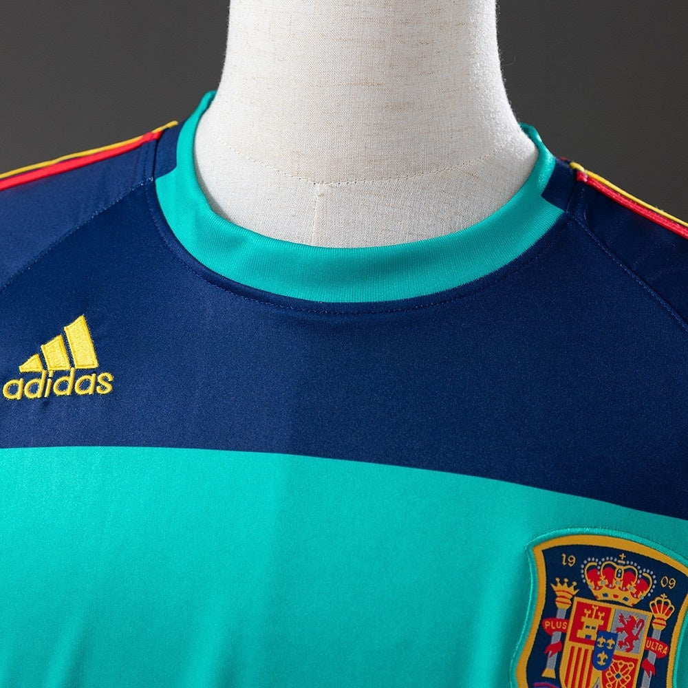 Spain Jersey 2010 Goalkeeper Retro Football Kit product image 6