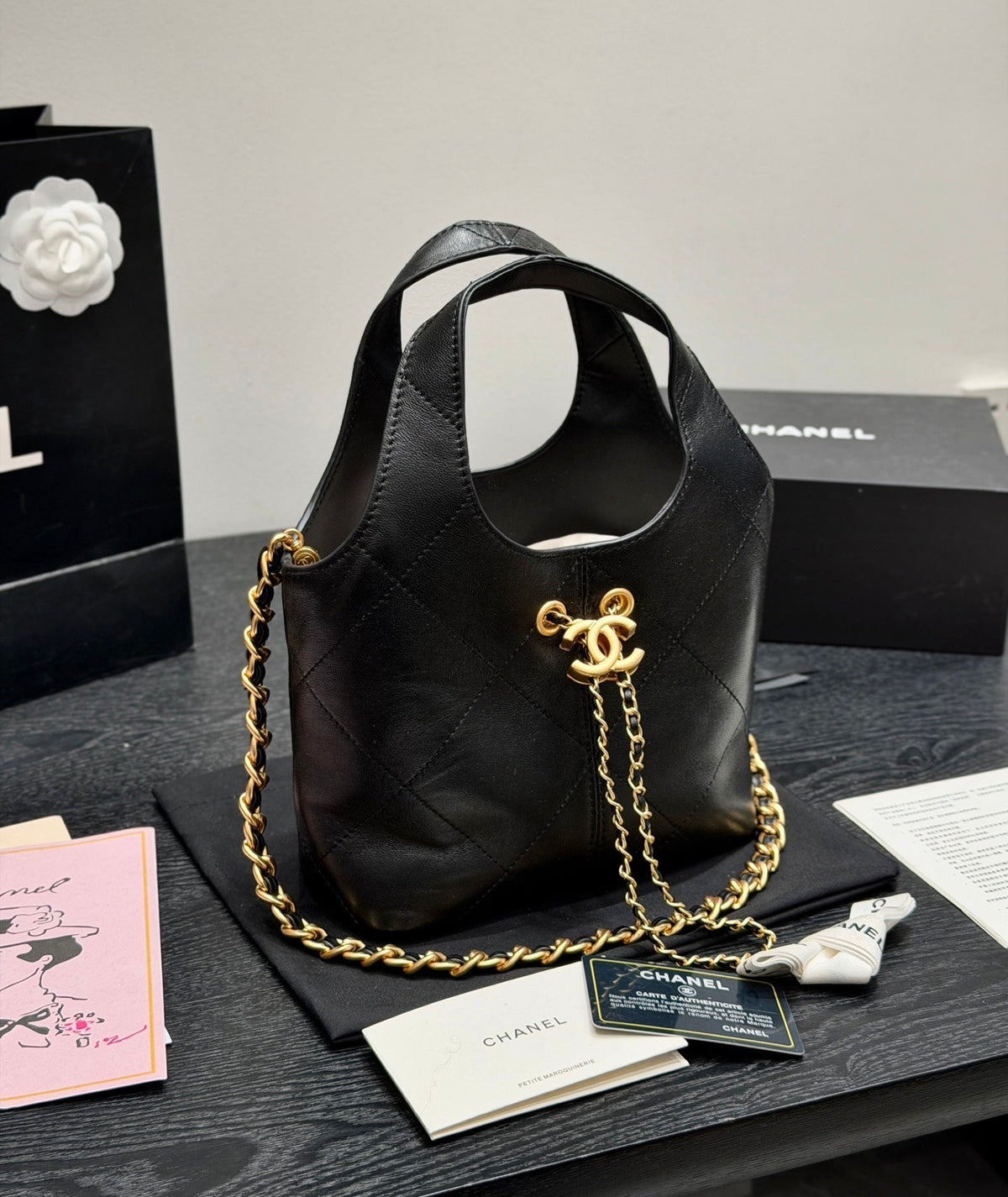 Serenityll 200107 Chanel Bag product image 1, provided for visual reference and product detail review