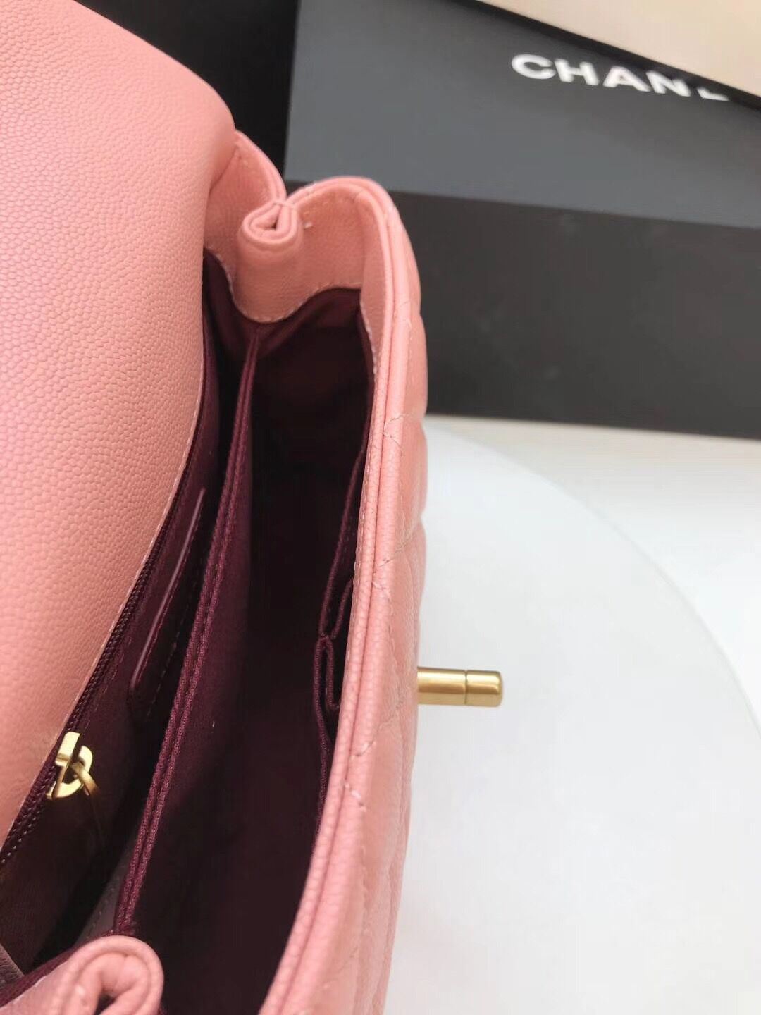 Chanel Coco Handle Gold Caviar Pink 24 cm Handbag product image 4, provided for visual reference and product detail review