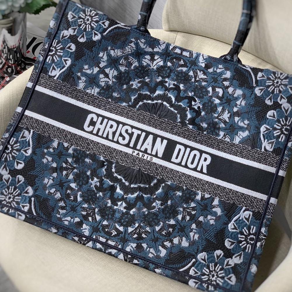 Dior Book Tote product image 2, provided for visual reference and product detail review