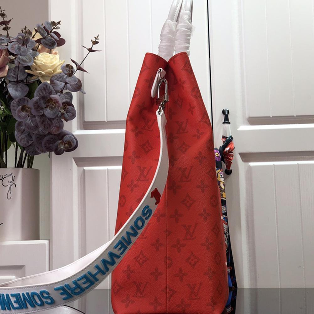 Louis Vuitton Tote Bag product image 3, provided for visual reference and product detail review
