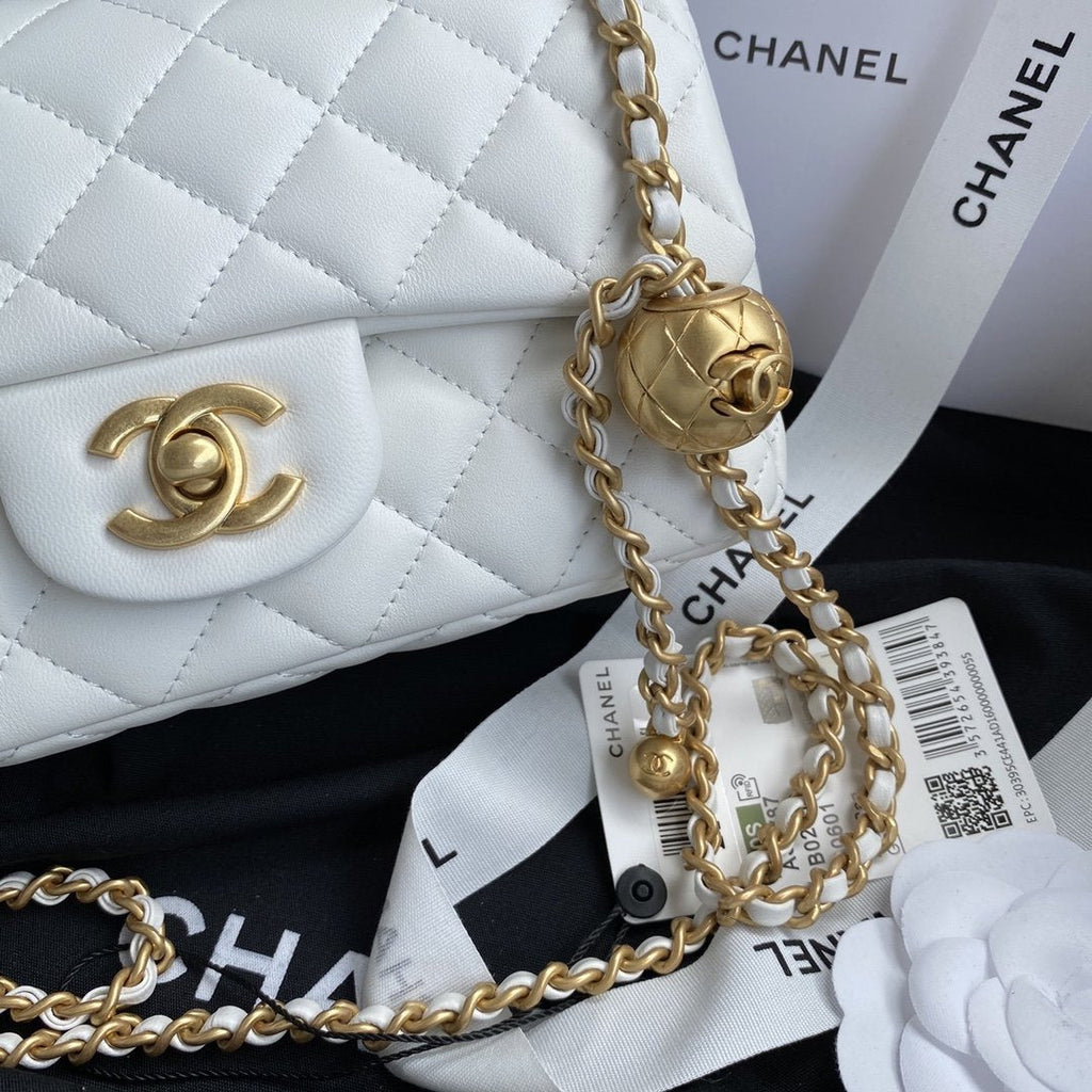 Chanel Pearl Crush Mini Flap Bag product image 7, provided for visual reference and product detail review