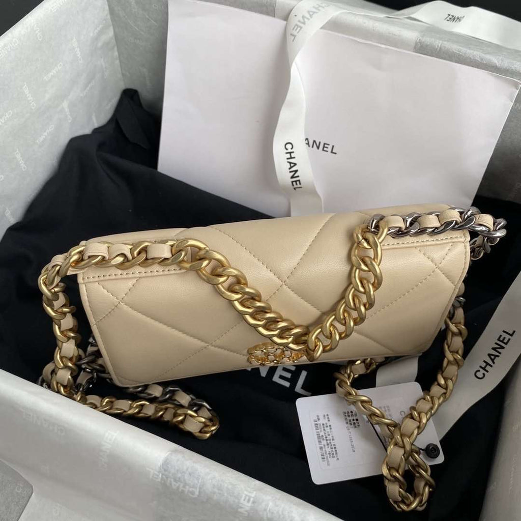 Chanel 19 Wallet On Chain WOC Beige product image 5, provided for visual reference and product detail review
