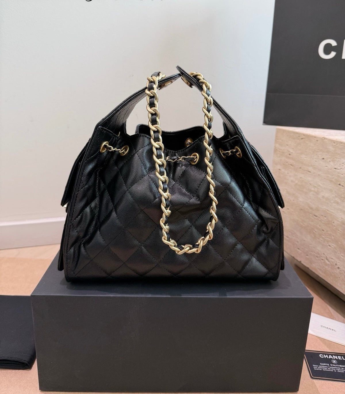 Serenityll 200109 Chanel Bag 25cm product image 3, provided for visual reference and product detail review