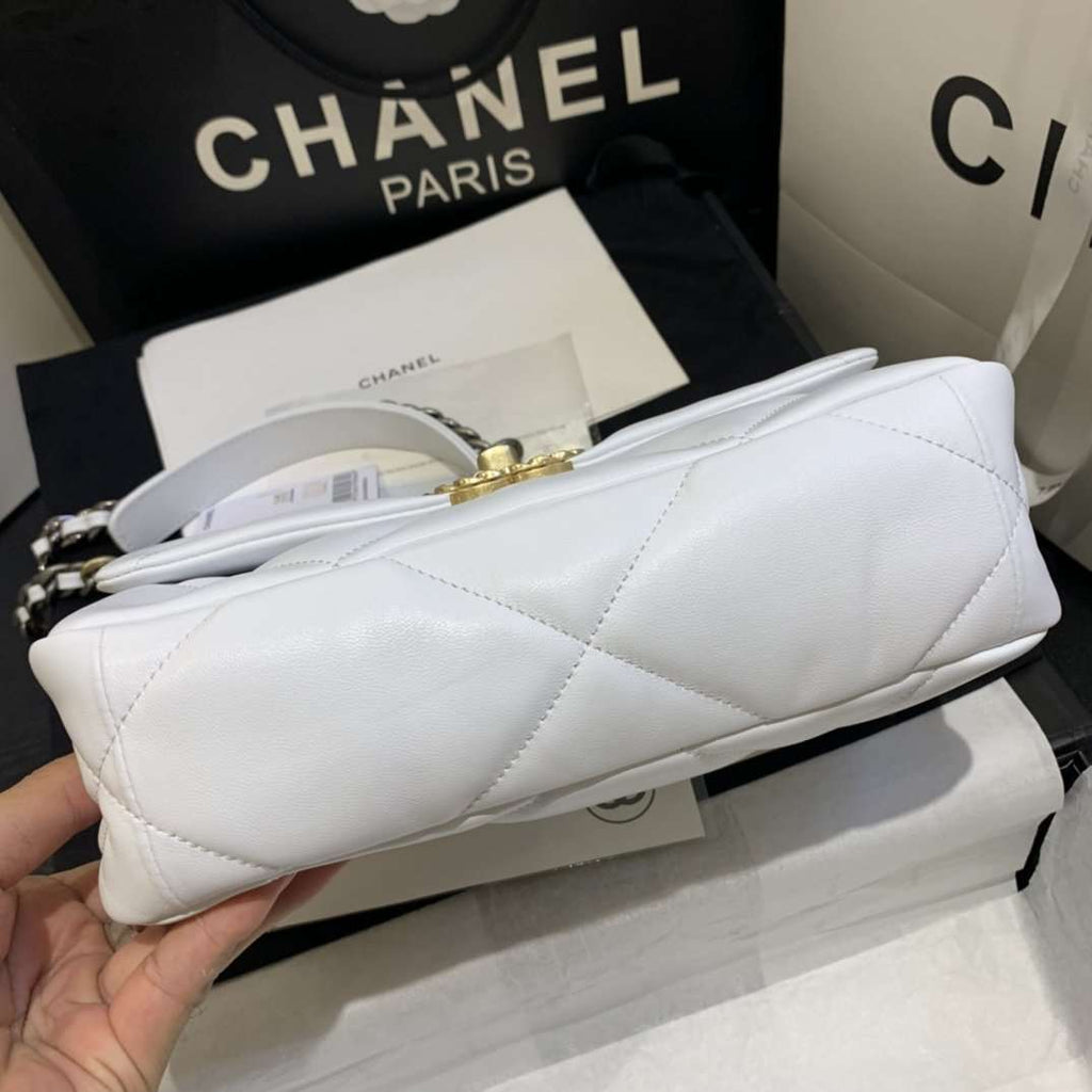 Chanel 19 Medium Flap Bag product image 6, provided for visual reference and product detail review
