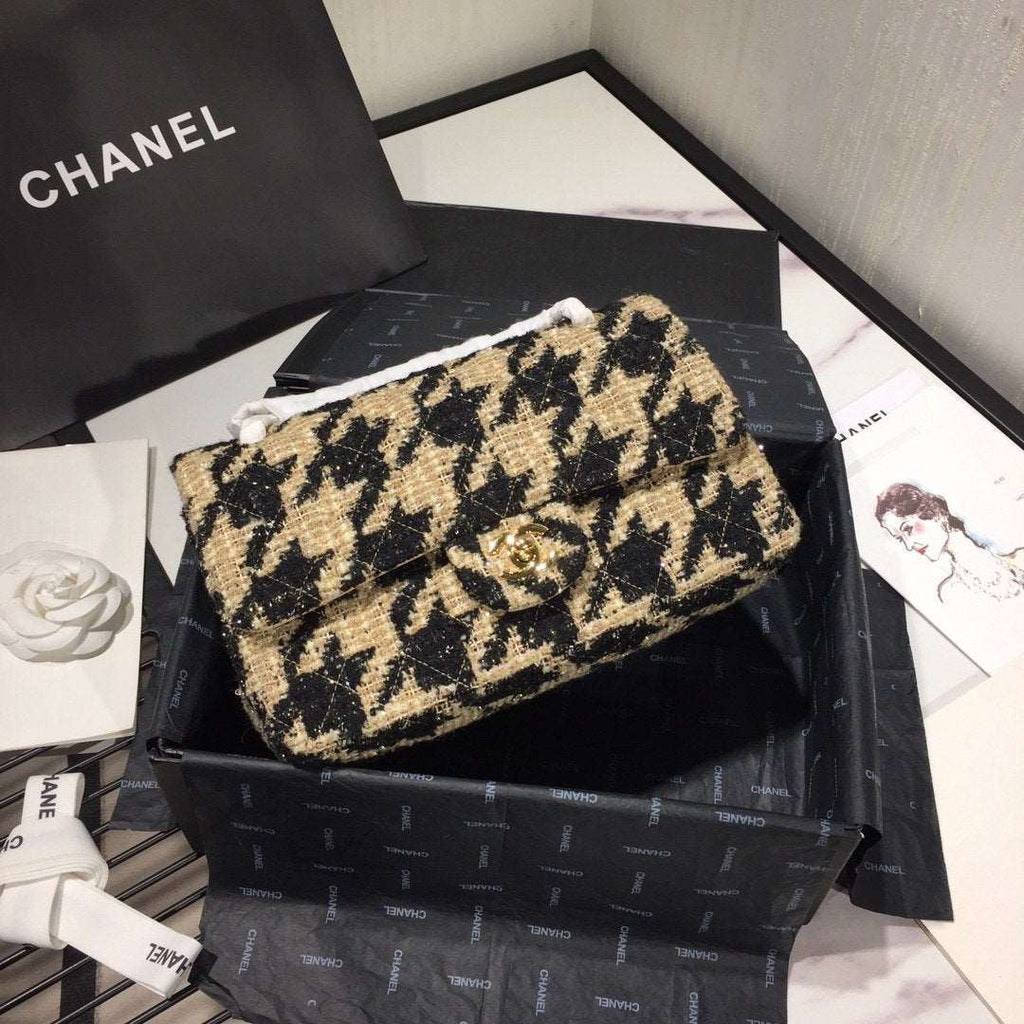 Chanel 19 Tweed Flap Bag Black and Beige product image 1, provided for visual reference and product detail review