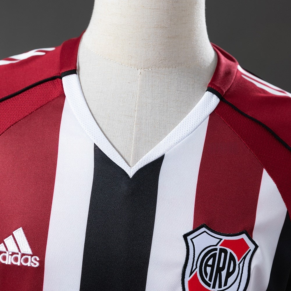River Plate Jersey 2005-06 Away Retro Football Kit product image 6