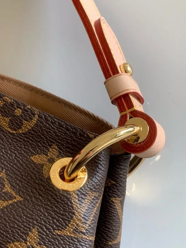 LV Graceful MM Monogram Canvas Shoulder Bag product image 3, provided for visual reference and product detail review