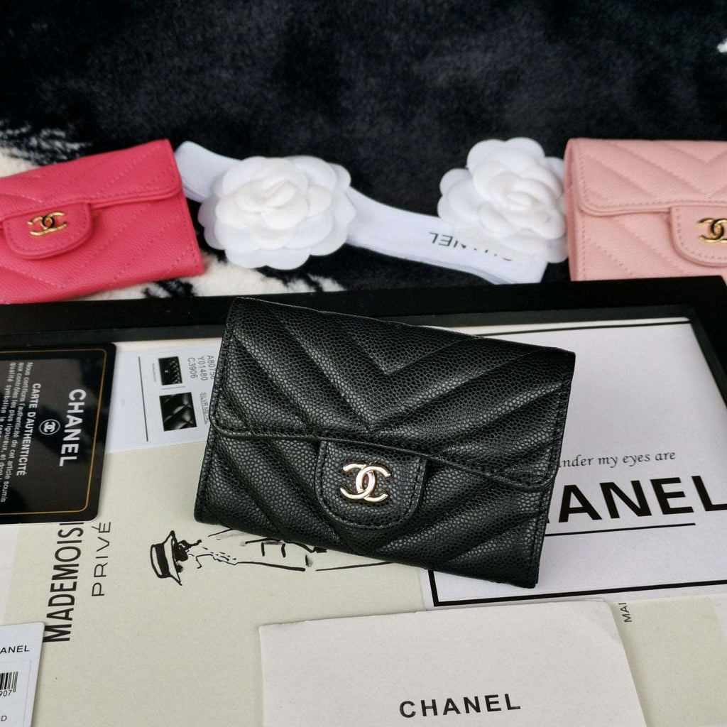Chanel Classic Small Wallet product image 1, provided for visual reference and product detail review