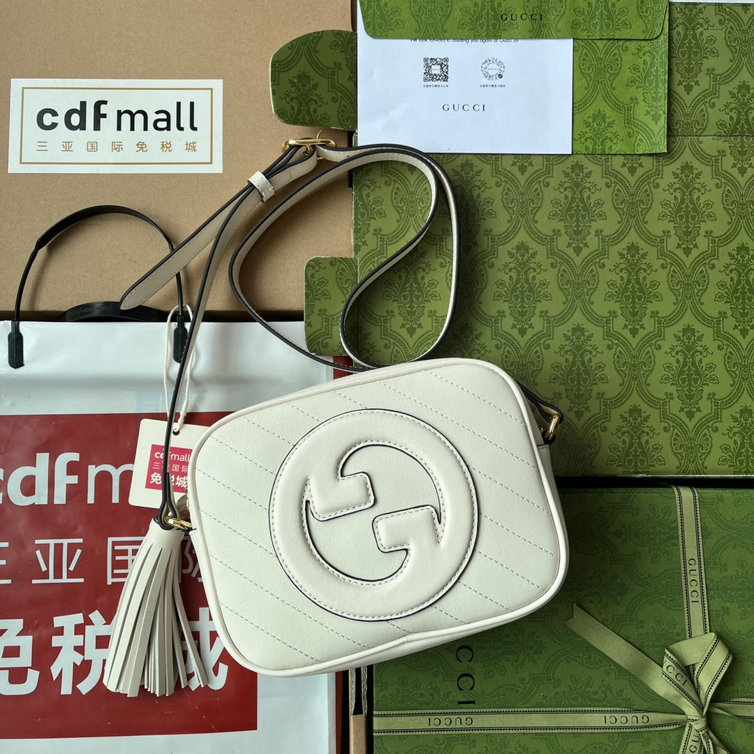 Gucci Blondie Small Shoulder White Leather Bag product image 1, provided for visual reference and product detail review