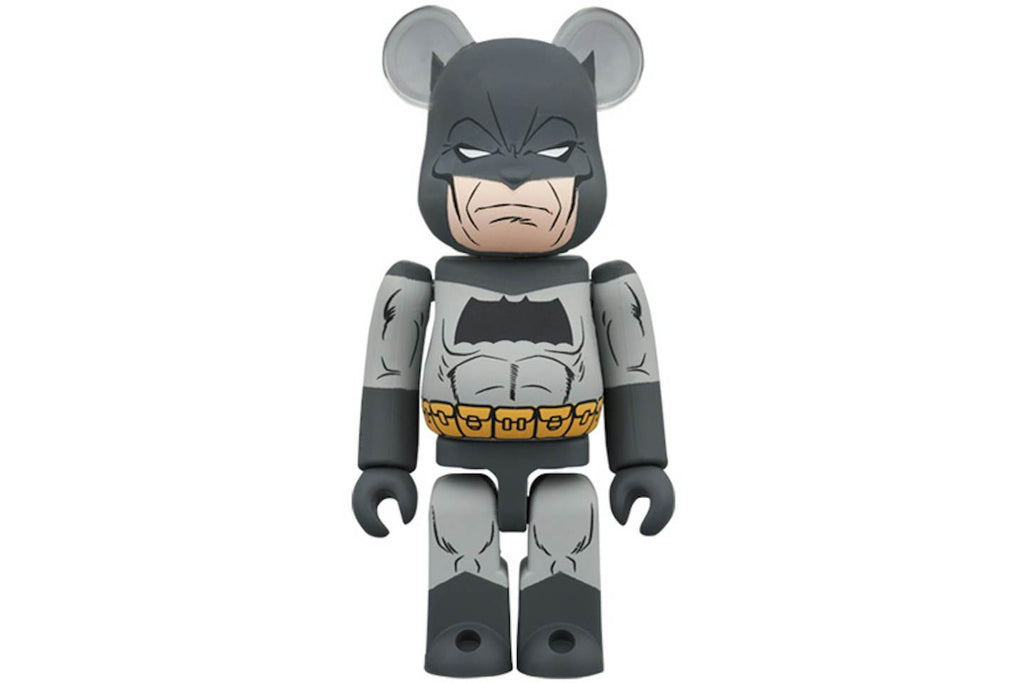 Bearbrick Batman The Dark Knight Returns 100% & 400% Set product image 2, provided for visual reference and product detail