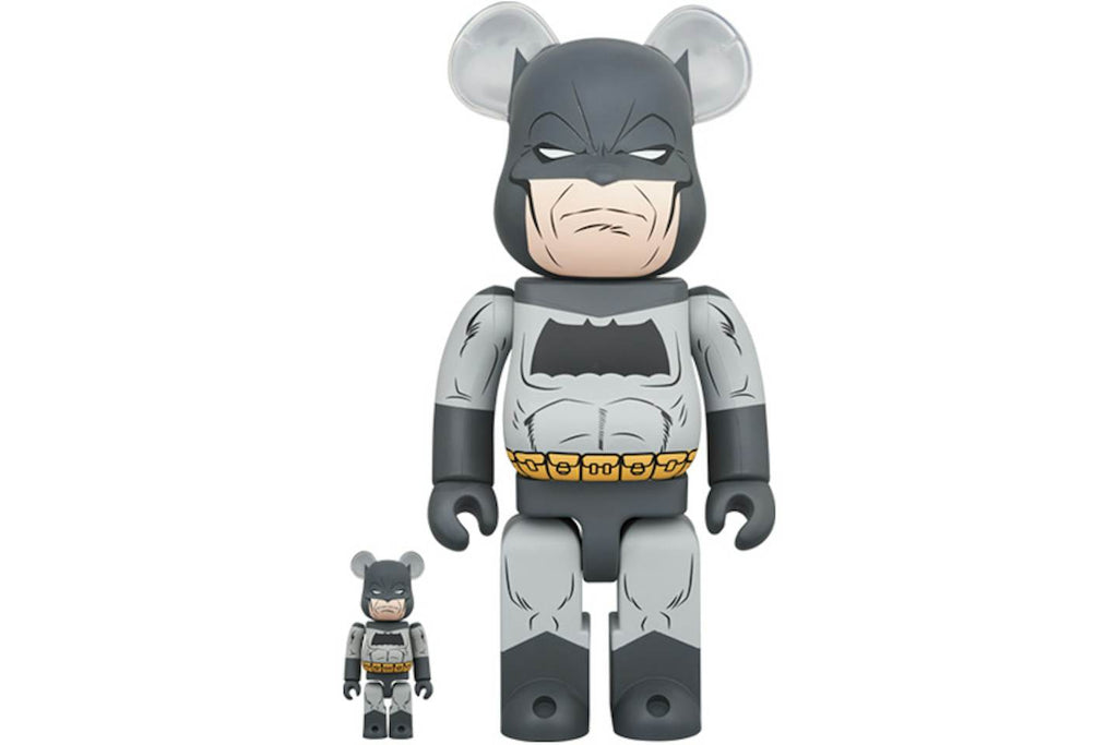 Bearbrick Batman The Dark Knight Returns 100% & 400% Set product image 1, provided for visual reference and product detail