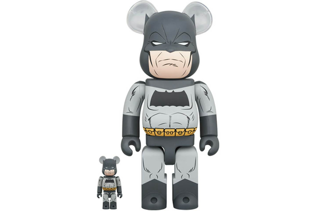 Bearbrick Batman The Dark Knight Returns 100% & 400% Set product image 1, provided for visual reference and product detail