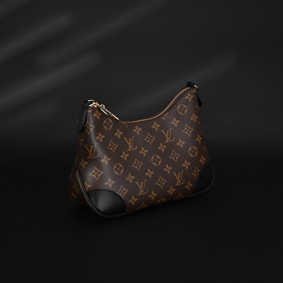 Louis Vuitton Monogram Canvas Pochette Shoulder Bag product image 14, provided for visual reference and product detail review