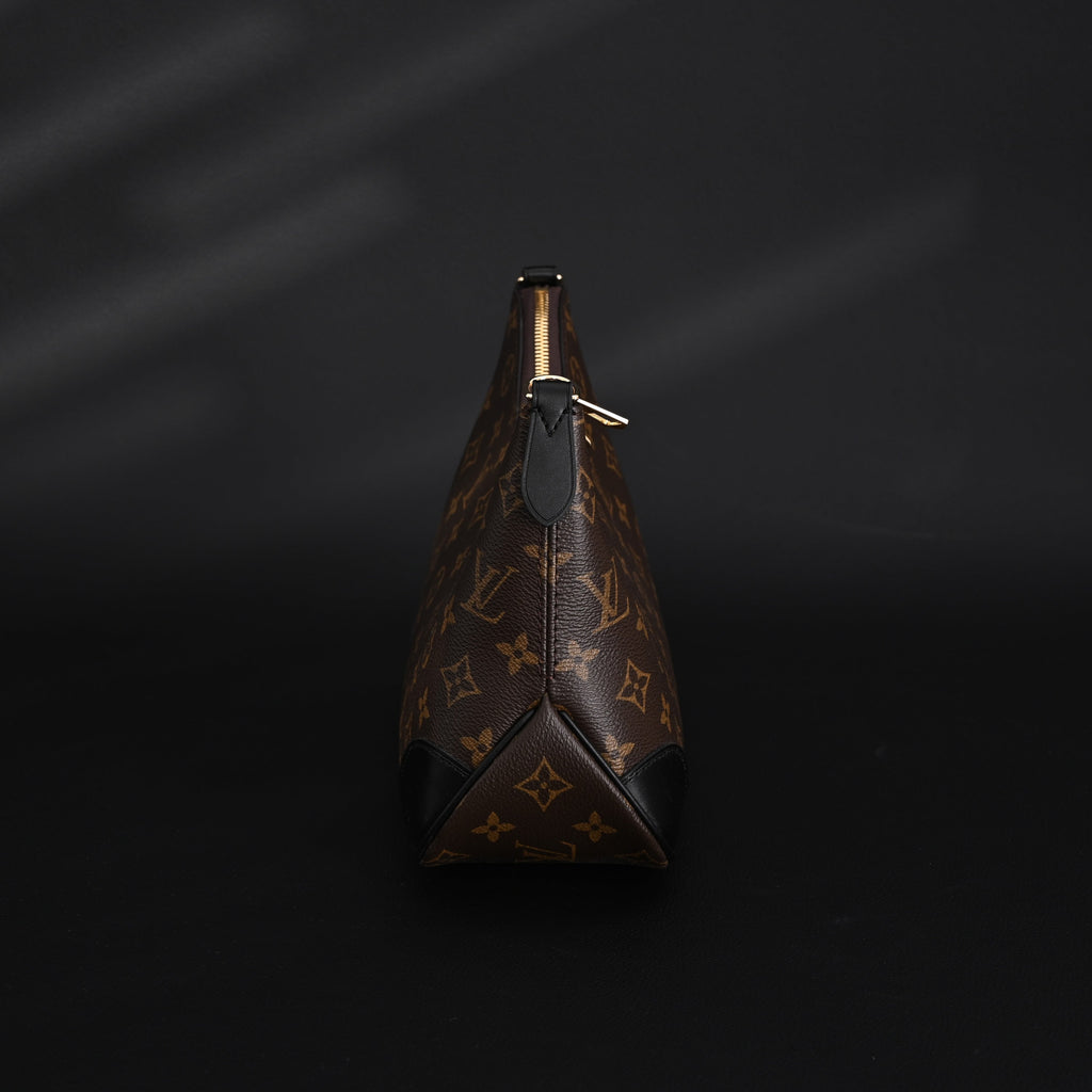 Louis Vuitton Monogram Canvas Pochette Shoulder Bag product image 12, provided for visual reference and product detail review