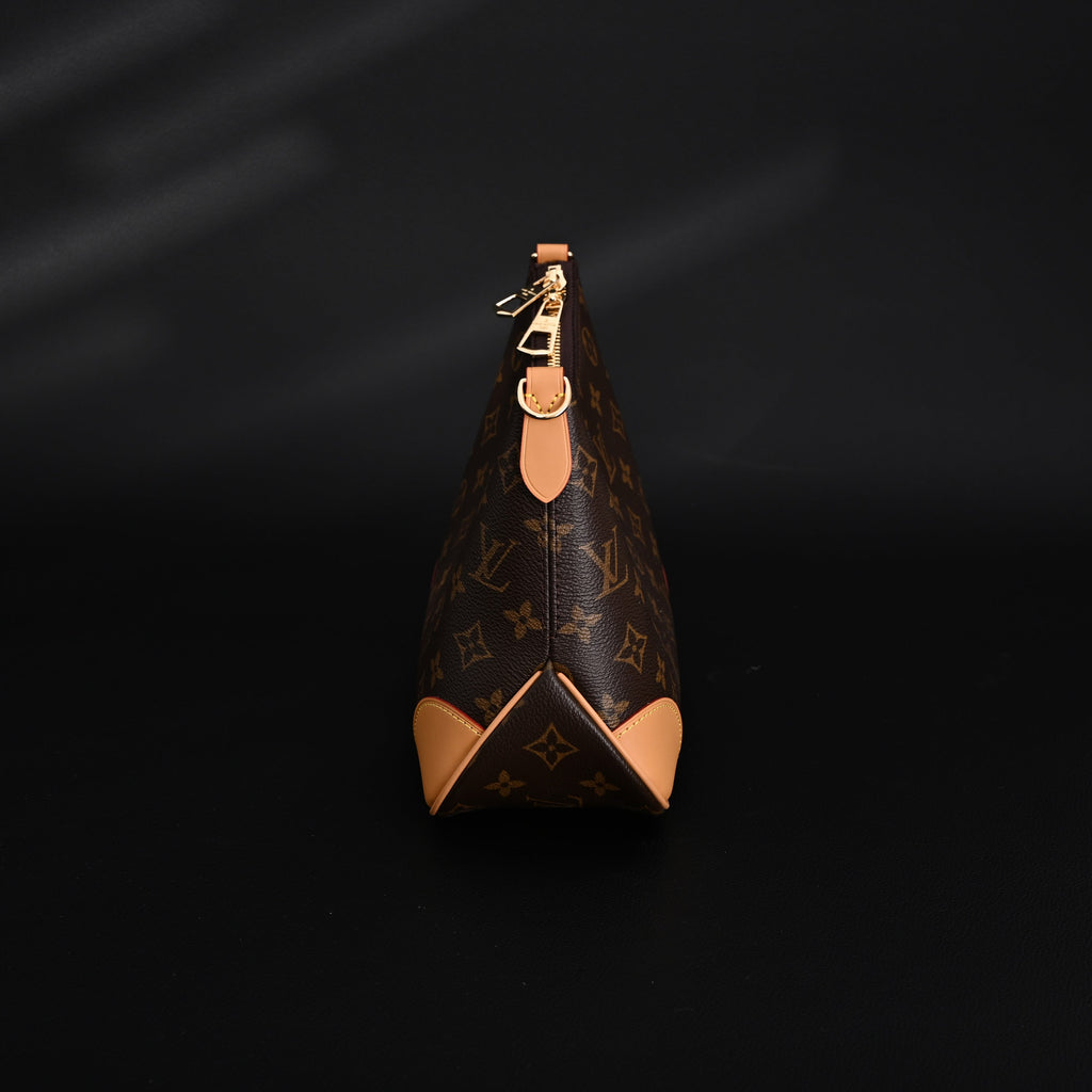 Louis Vuitton Monogram Canvas Shoulder Bag product image 4, provided for visual reference and product detail review