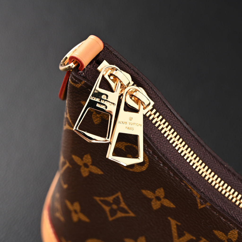 Louis Vuitton Monogram Canvas Shoulder Bag product image 12, provided for visual reference and product detail review