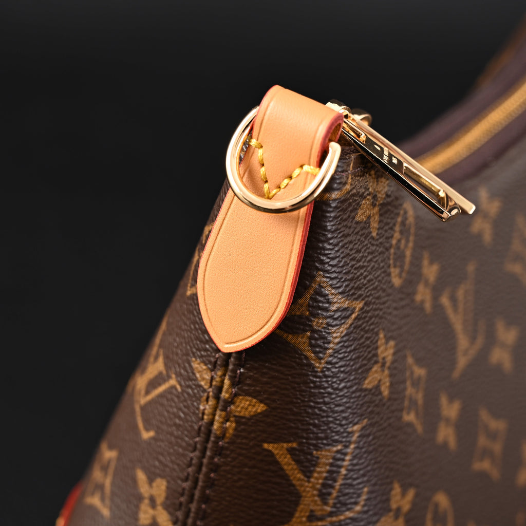 Louis Vuitton Monogram Canvas Shoulder Bag product image 13, provided for visual reference and product detail review
