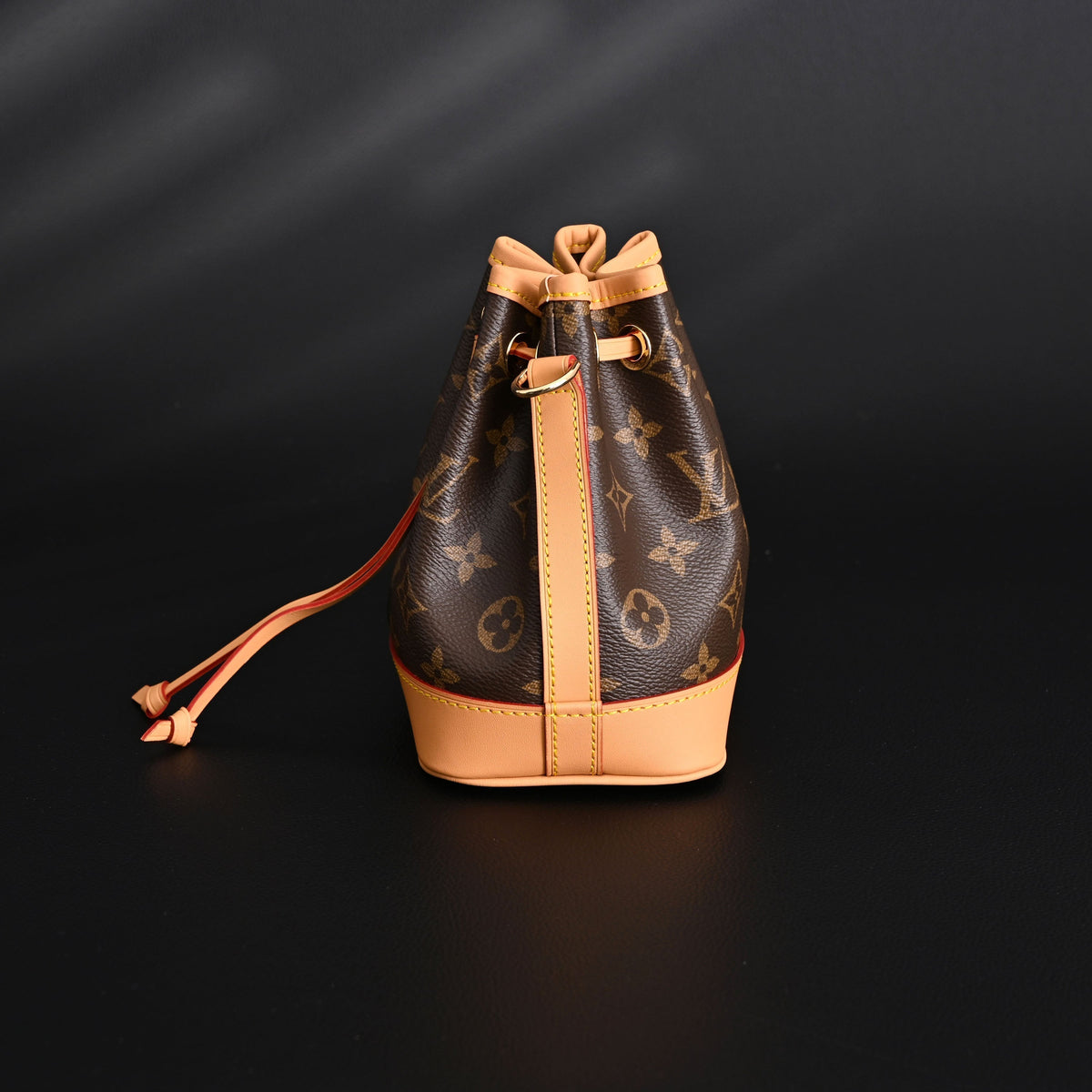 Louis Vuitton Noé Bucket Bag – Monogram Canvas with Natural Leather Trim product image 5, provided for visual reference and