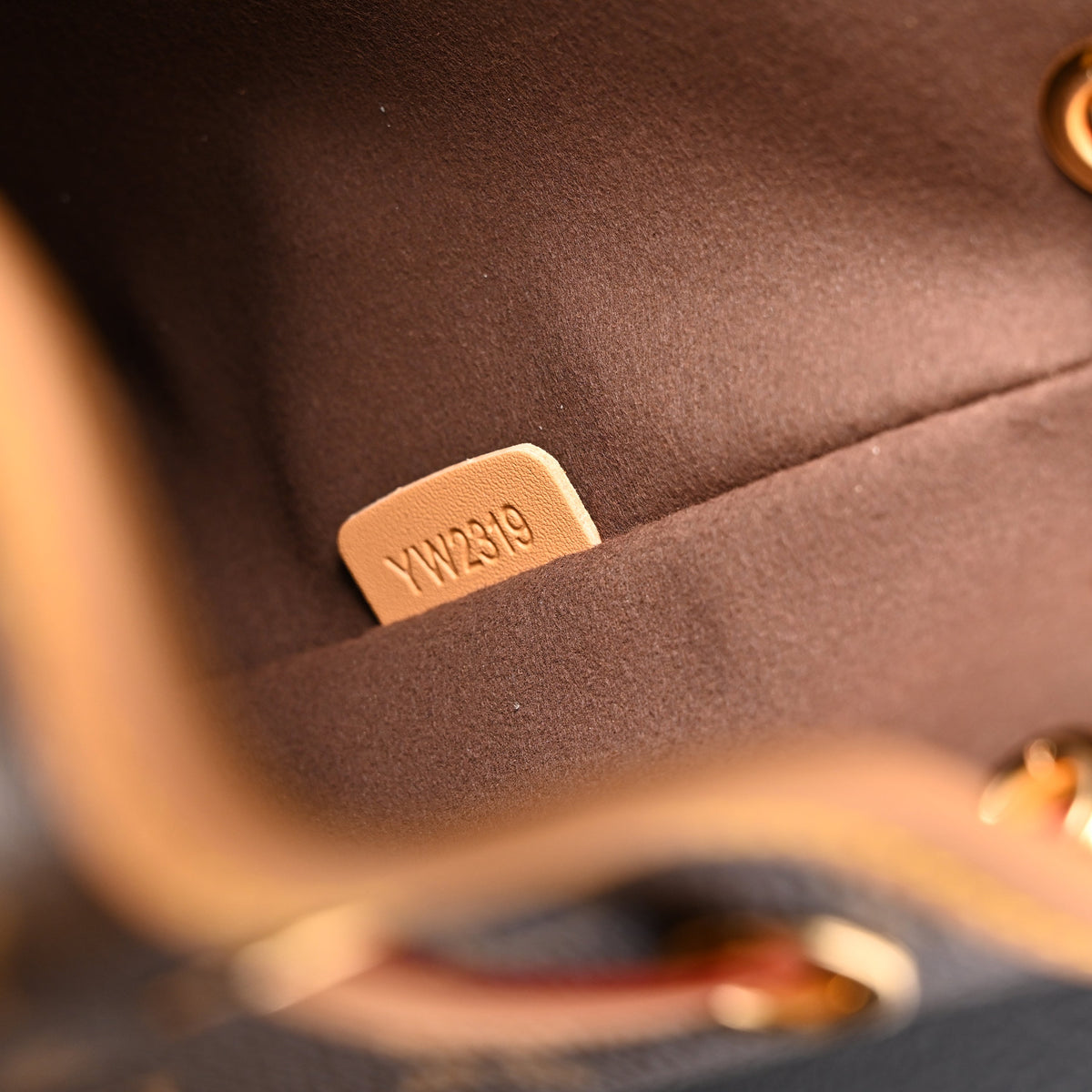 Louis Vuitton Noé Bucket Bag – Monogram Canvas with Natural Leather Trim product image 16, provided for visual reference and