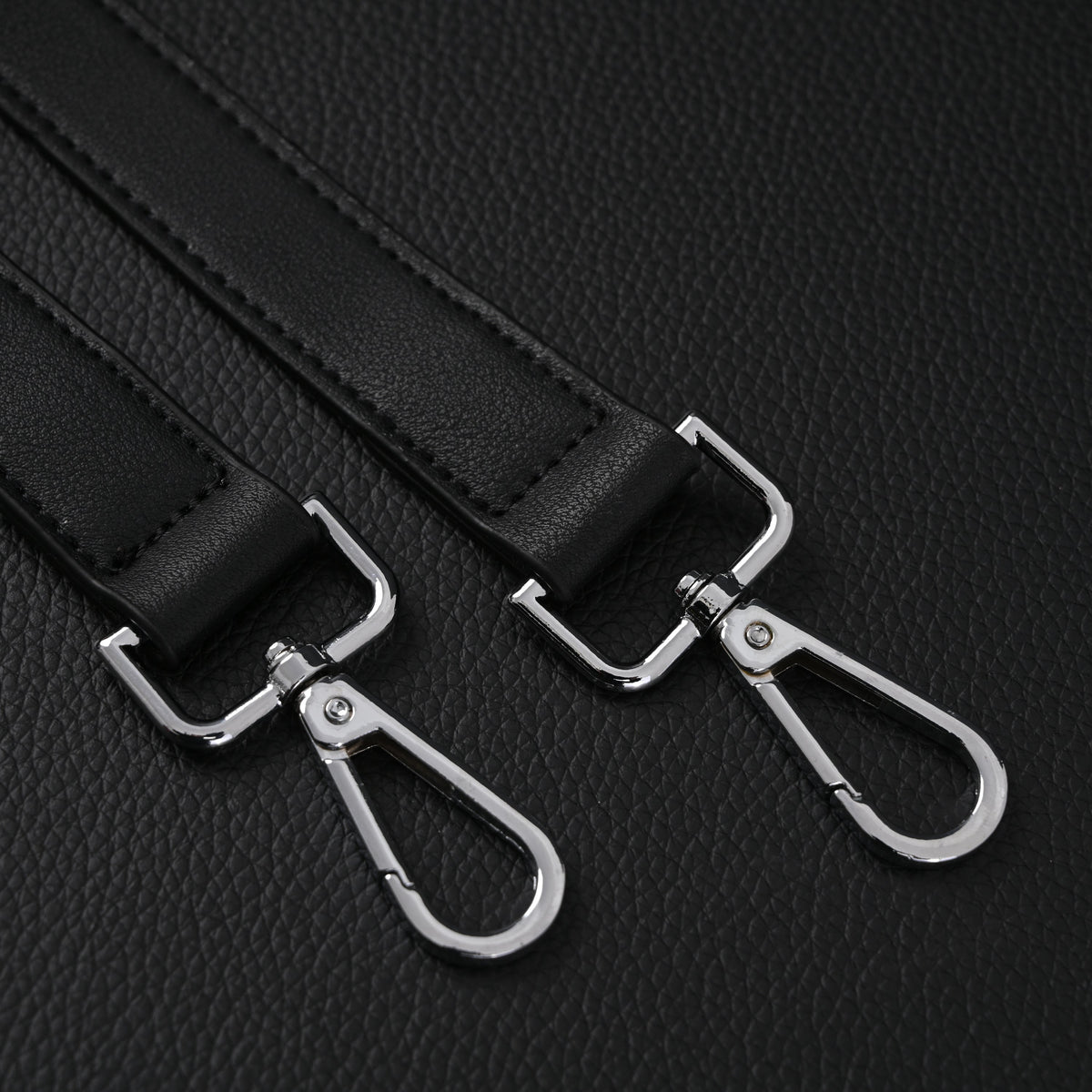Louis Vuitton Keepall Bandoulière 45 Monogram Eclipse Travel Bag product image 17, provided for visual reference and product